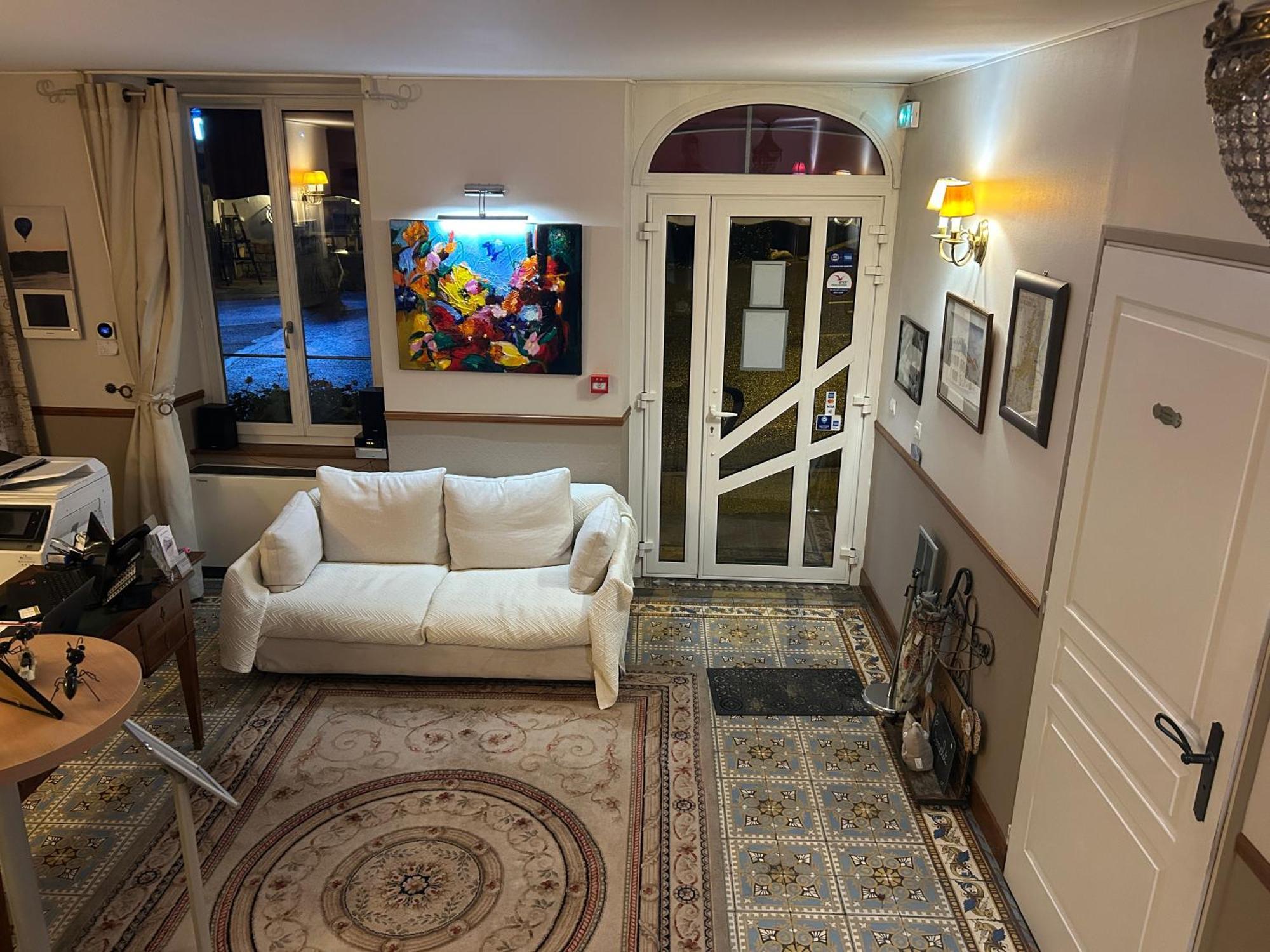 Hotel De La Loire Saint-Satur Екстериор снимка